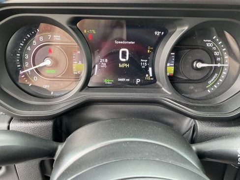 Used 2024 Jeep Wrangler Unlimited Rubicon 4xe w/ Technology Group AWD/4WD image 34