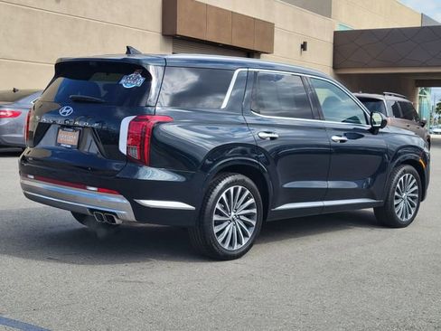 Used 2024 Hyundai Palisade Calligraphy FWD image 4