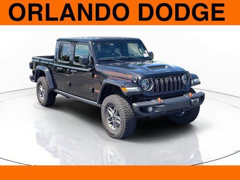 Used 2025 Jeep Gladiator Mojave image 1
