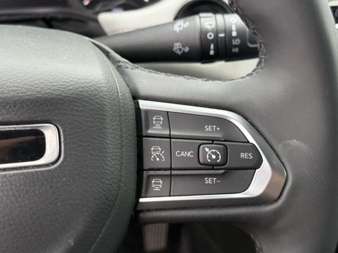 Used 2023 Jeep Compass Limited AWD/4WD image 18