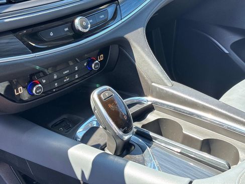 Used 2021 Buick Enclave Essence FWD image 36