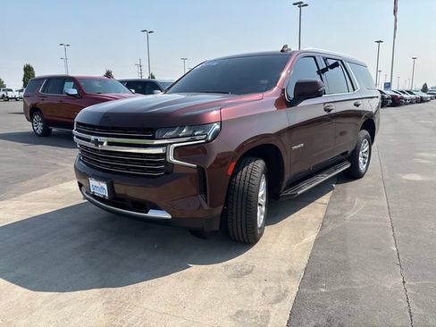 Used 2022 Chevrolet Tahoe LT w/ Luxury Package AWD/4WD image 7