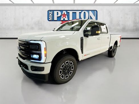 New 2026 Ford F250 Platinum AWD/4WD image 3