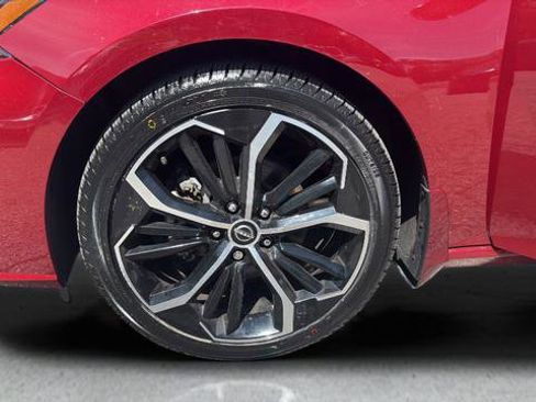 Used 2024 Nissan Altima 2.5 SR w/ SR Premium Package FWD image 37