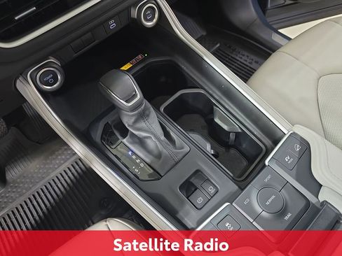 Certified 2024 Toyota Grand Highlander XLE image 25