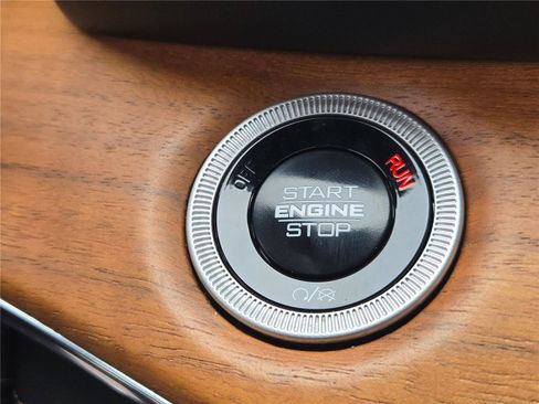 Certified 2025 Jeep Grand Cherokee Summit image 38