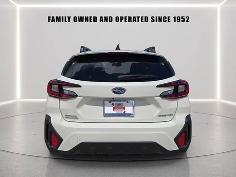 Used 2025 Subaru Crosstrek 2.5i Premium AWD/4WD image 4