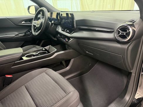 Certified 2025 Chevrolet Equinox LT FWD image 26