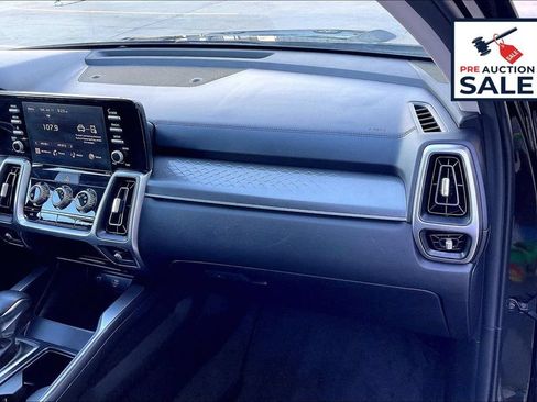 Used 2023 Kia Sorento LX AWD/4WD image 16