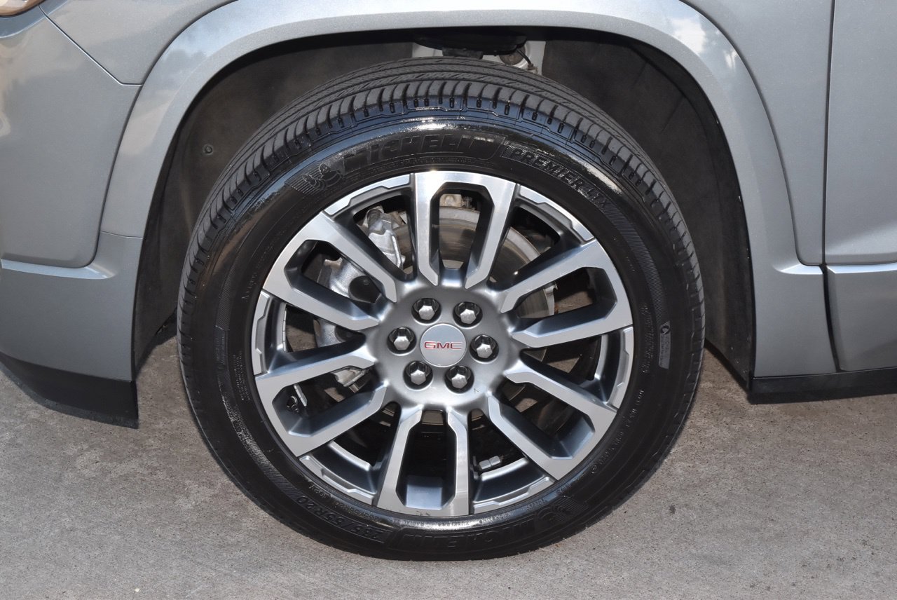 Used 2023 GMC Acadia Denali w/ Denali Technology Package FWD image 38