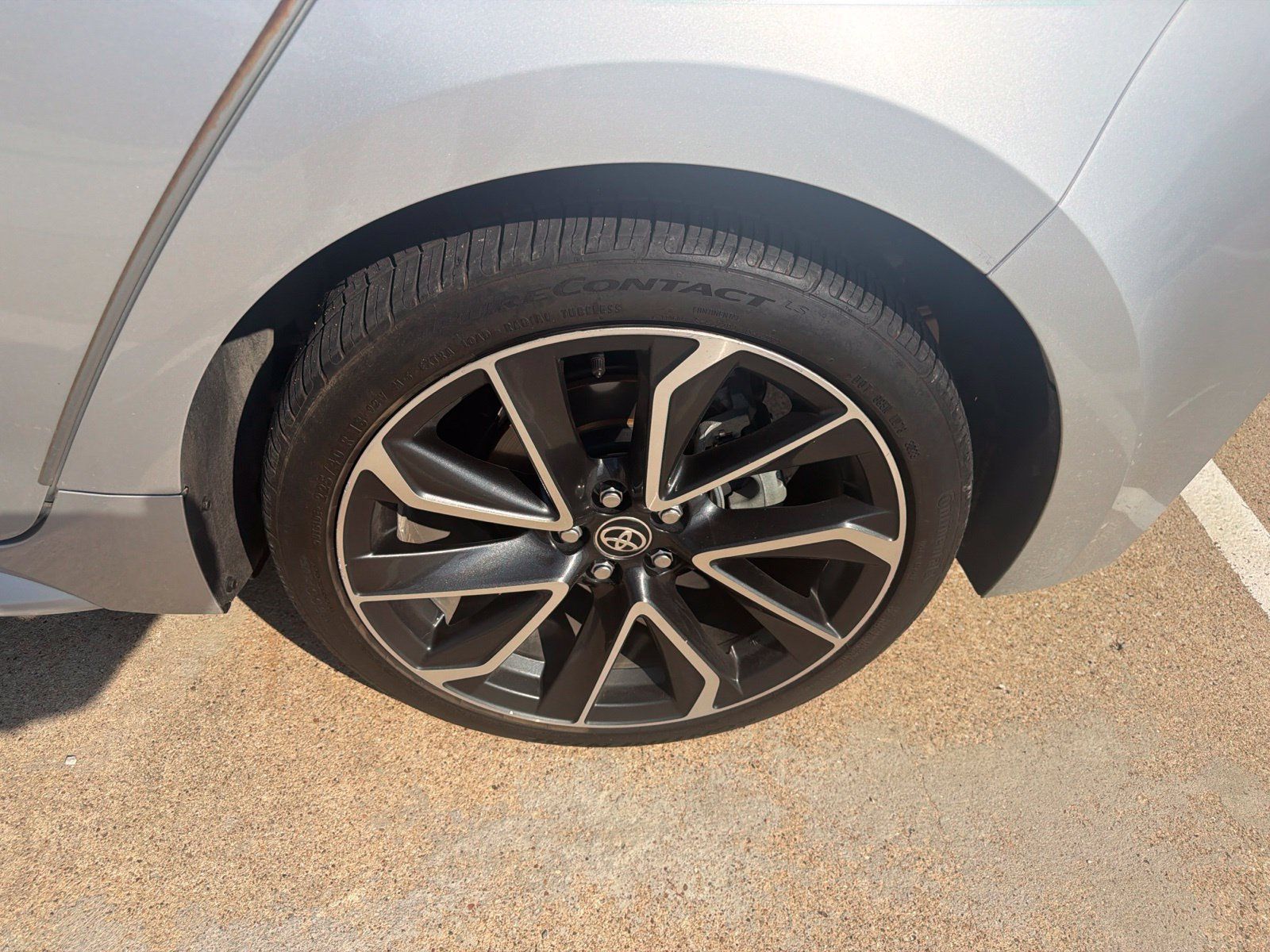 Used 2022 Toyota Corolla XSE FWD image 10