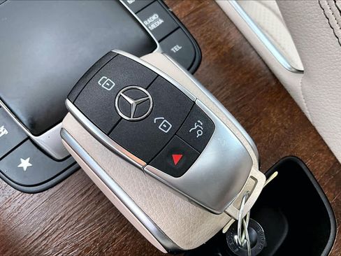 Certified 2021 Mercedes-Benz GLE 350 w/ 3rd Row Seat Package image 15