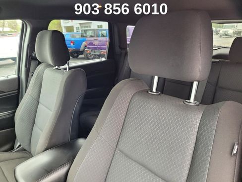 Used 2020 Jeep Grand Cherokee Laredo image 28