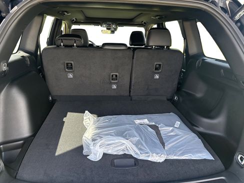 New 2025 Jeep Grand Cherokee Limited w/ Trailer Tow Package image 11