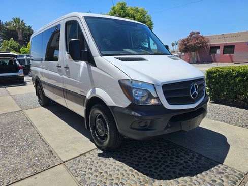 Used 2016 Mercedes-Benz Sprinter 2500 image 3