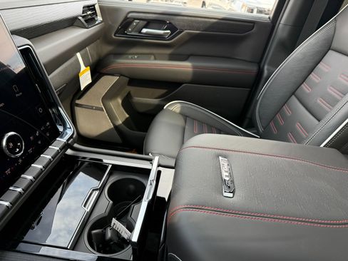 New 2026 GMC Yukon XL AT4 Ultimate w/ LPO, Floor Liner Package image 40