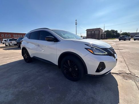 Certified 2023 Nissan Murano SV w/ SV Midnight Edition Package FWD image 11