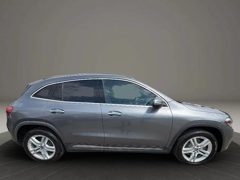 Used 2021 Mercedes-Benz GLA 250 4MATIC w/ Premium Package image 4
