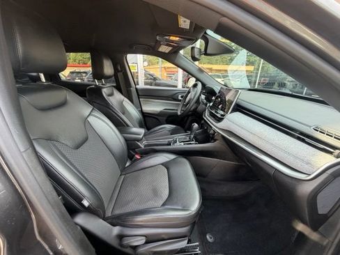Used 2023 Jeep Compass Latitude w/ Convenience Group AWD/4WD image 11