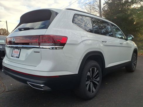 New 2026 Volkswagen Atlas SE image 4