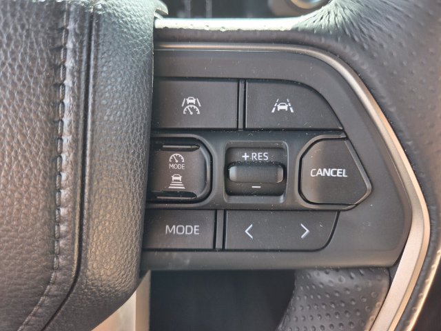Used 2026 Toyota 4Runner SR5 RWD image 25