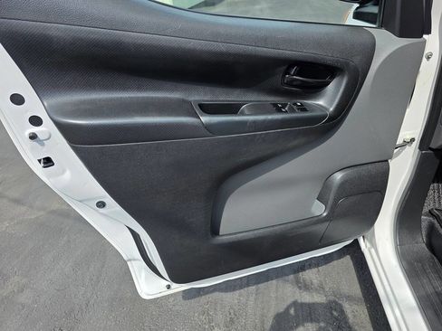 Used 2020 Nissan NV200 S image 22