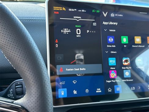 New 2025 VinFast VF 8 Eco image 32