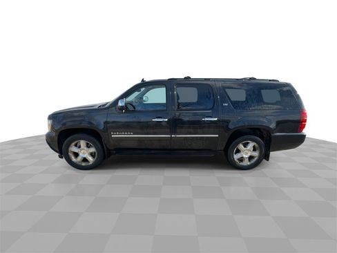 Used 2011 Chevrolet Suburban LTZ image 5