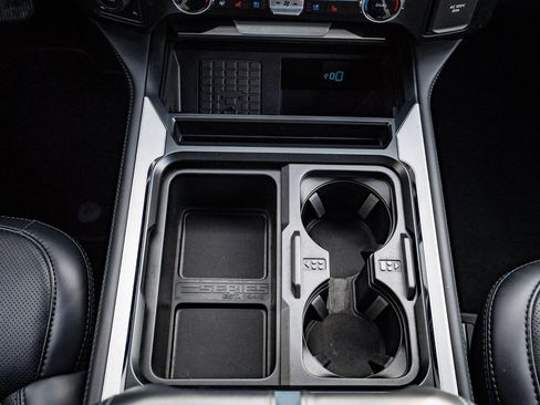 Used 2025 Ford F250 Platinum image 37