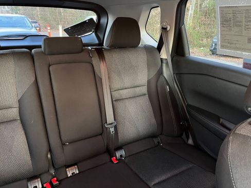 Used 2025 Nissan Rogue SV image 38