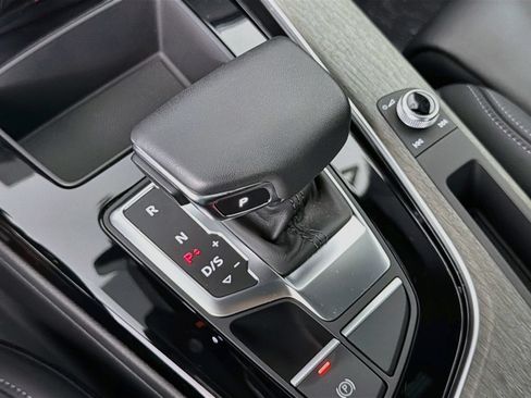 Used 2023 Audi A4 2.0T Premium w/ Convenience Package AWD/4WD image 16