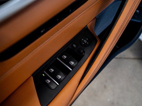 Used 2018 BMW 540i xDrive image 34