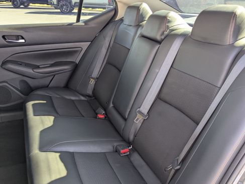 Used 2022 Nissan Altima 2.5 SR FWD image 30