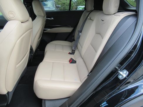 Certified 2024 Cadillac XT4 Luxury w/ Cold Weather Package FWD image 38