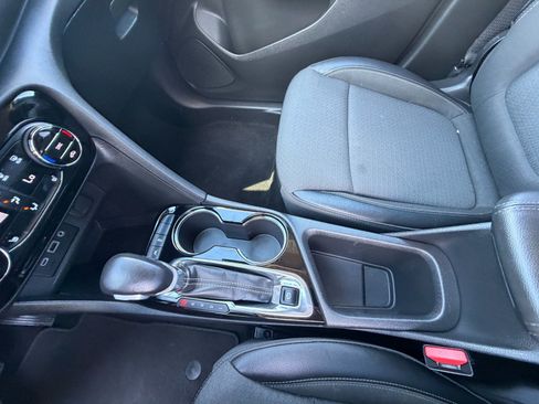 Used 2023 Buick Encore GX Select w/ Sport Touring Package FWD image 15
