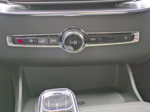 New 2026 Volvo XC90 B5 Plus w/ Protection Package AWD/4WD image 17