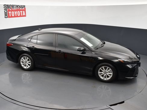 Used 2025 Toyota Camry LE FWD image 22