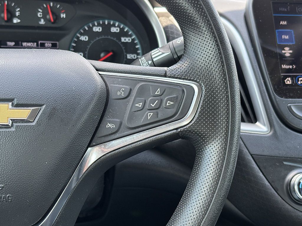 Used 2025 Chevrolet Malibu LT FWD image 18