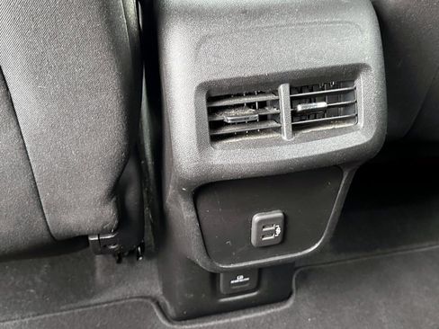 Used 2019 Chevrolet Equinox LT image 11