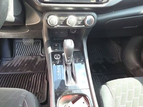 Used 2024 Nissan Kicks SV FWD image 17