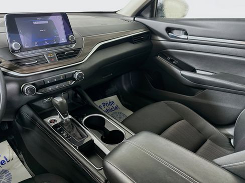 Used 2023 Nissan Altima 2.5 SV image 21