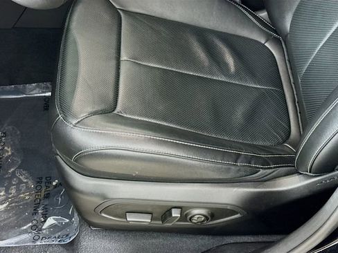 Used 2023 Jeep Grand Cherokee Limited w/ Luxury Tech Group II image 18