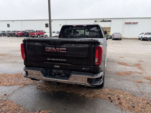 Used 2019 GMC Sierra 1500 SLT w/ SLT Convenience Package image 9