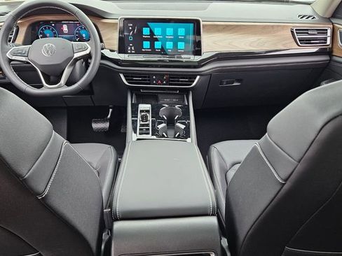 New 2026 Volkswagen Atlas SE image 8