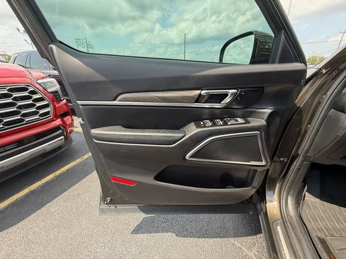 Used 2021 Kia Telluride SX w/ SX Prestige Package AWD/4WD image 11