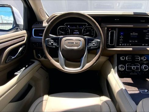 Used 2021 GMC Yukon Denali AWD/4WD image 14