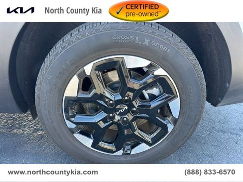 Certified 2025 Kia Sorento S image 39