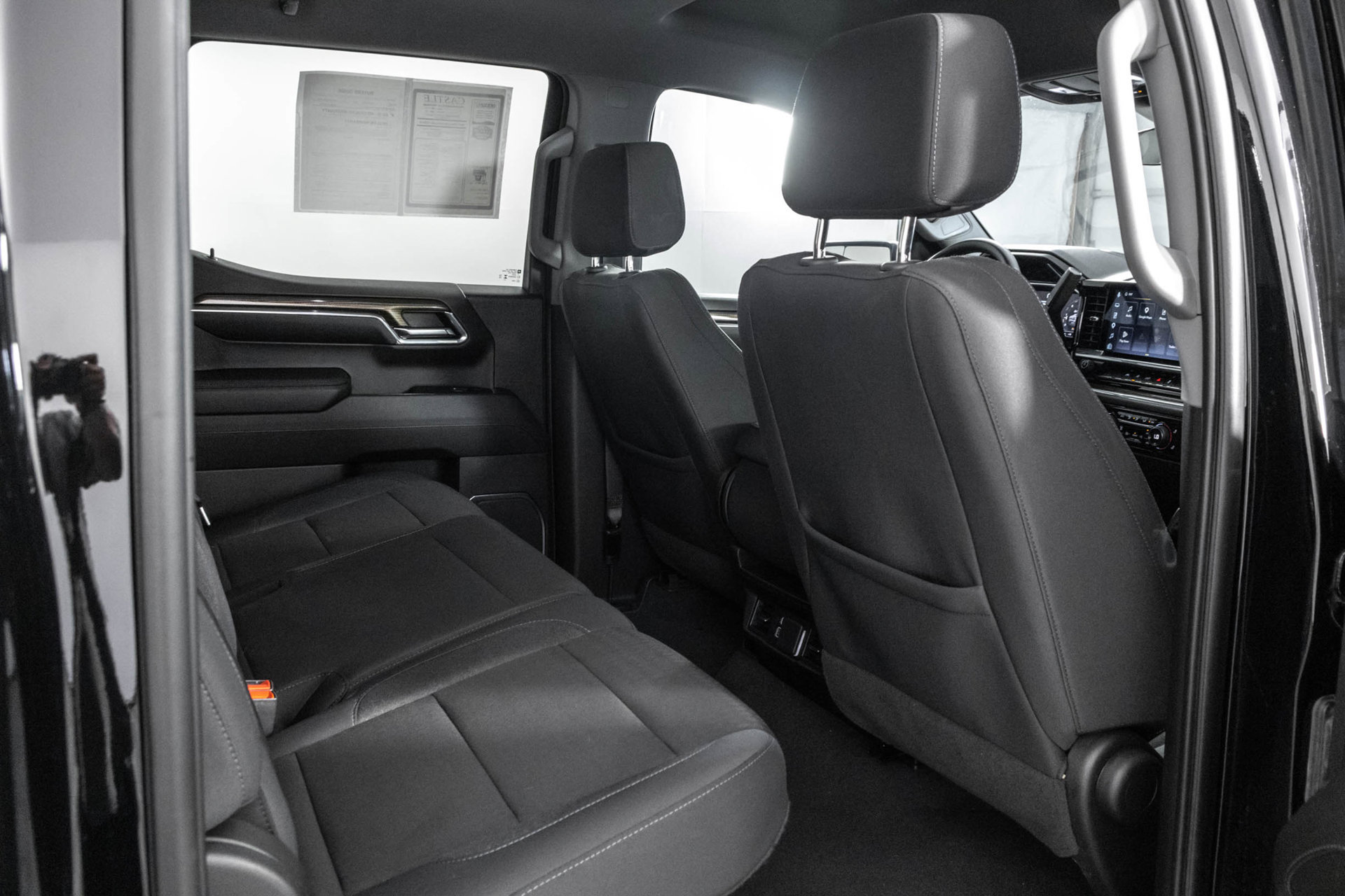 Used 2024 Chevrolet Silverado 1500 LT AWD/4WD image 38