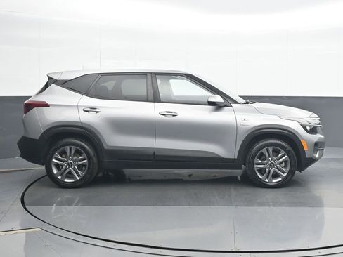 Used 2021 Kia Seltos LX AWD/4WD image 7