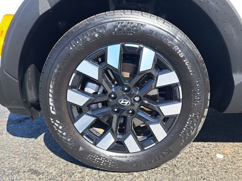 Used 2025 Hyundai Santa Cruz SEL FWD image 28